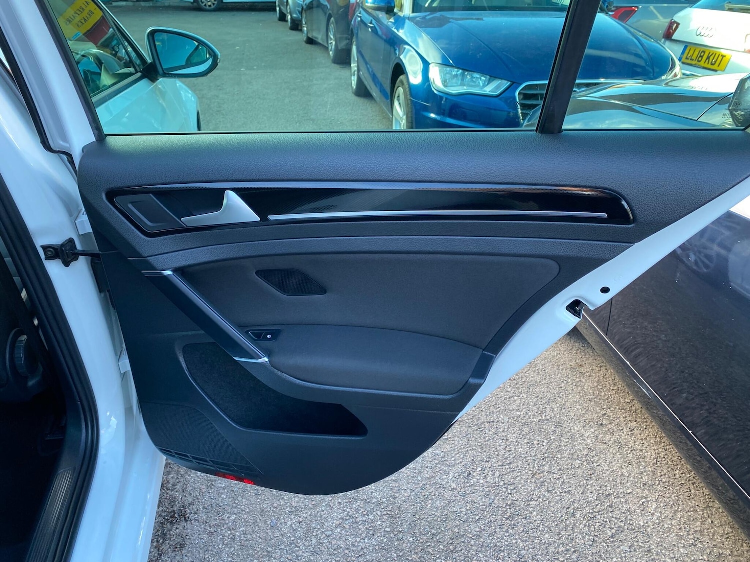 Used Volkswagen Golf 2016 for sale - 76388101: Photo 28