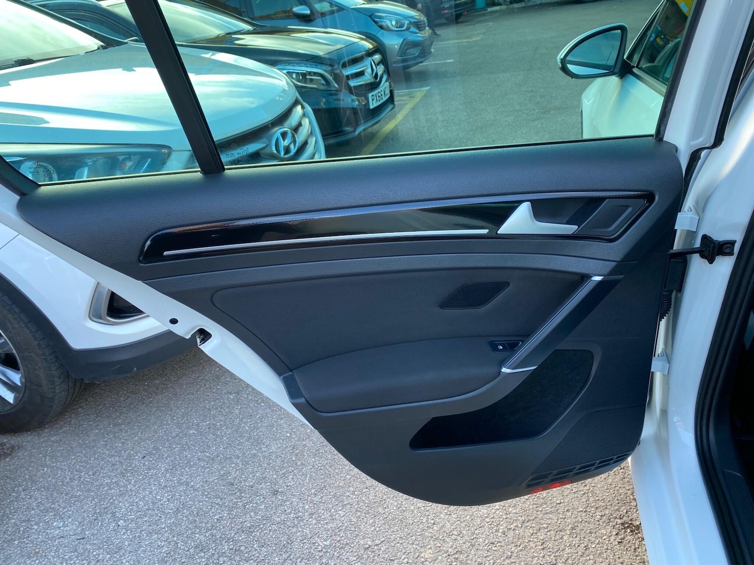 Used Volkswagen Golf 2016 for sale - 76388101: Photo 30