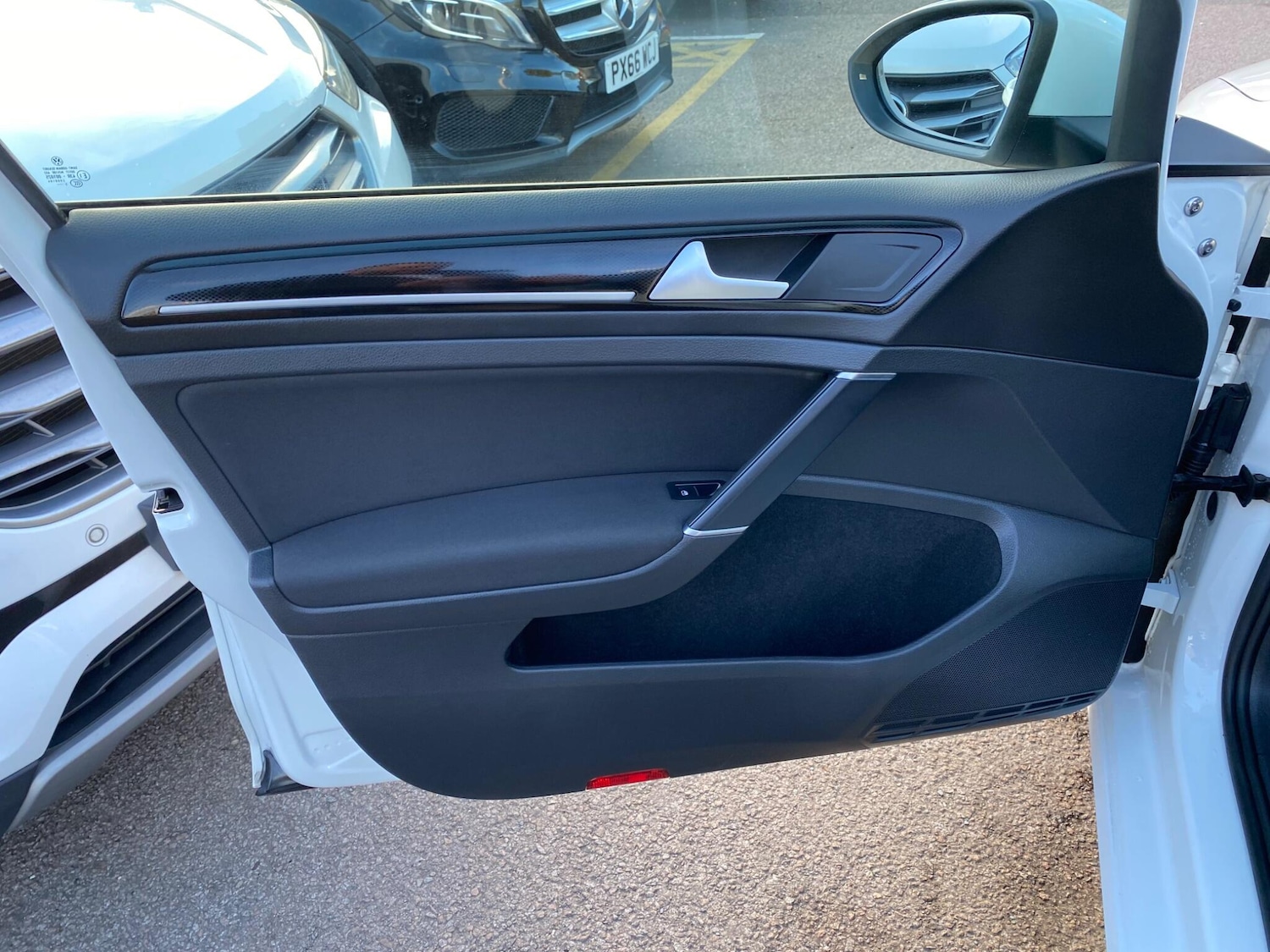 Used Volkswagen Golf 2016 for sale - 76388101: Photo 32