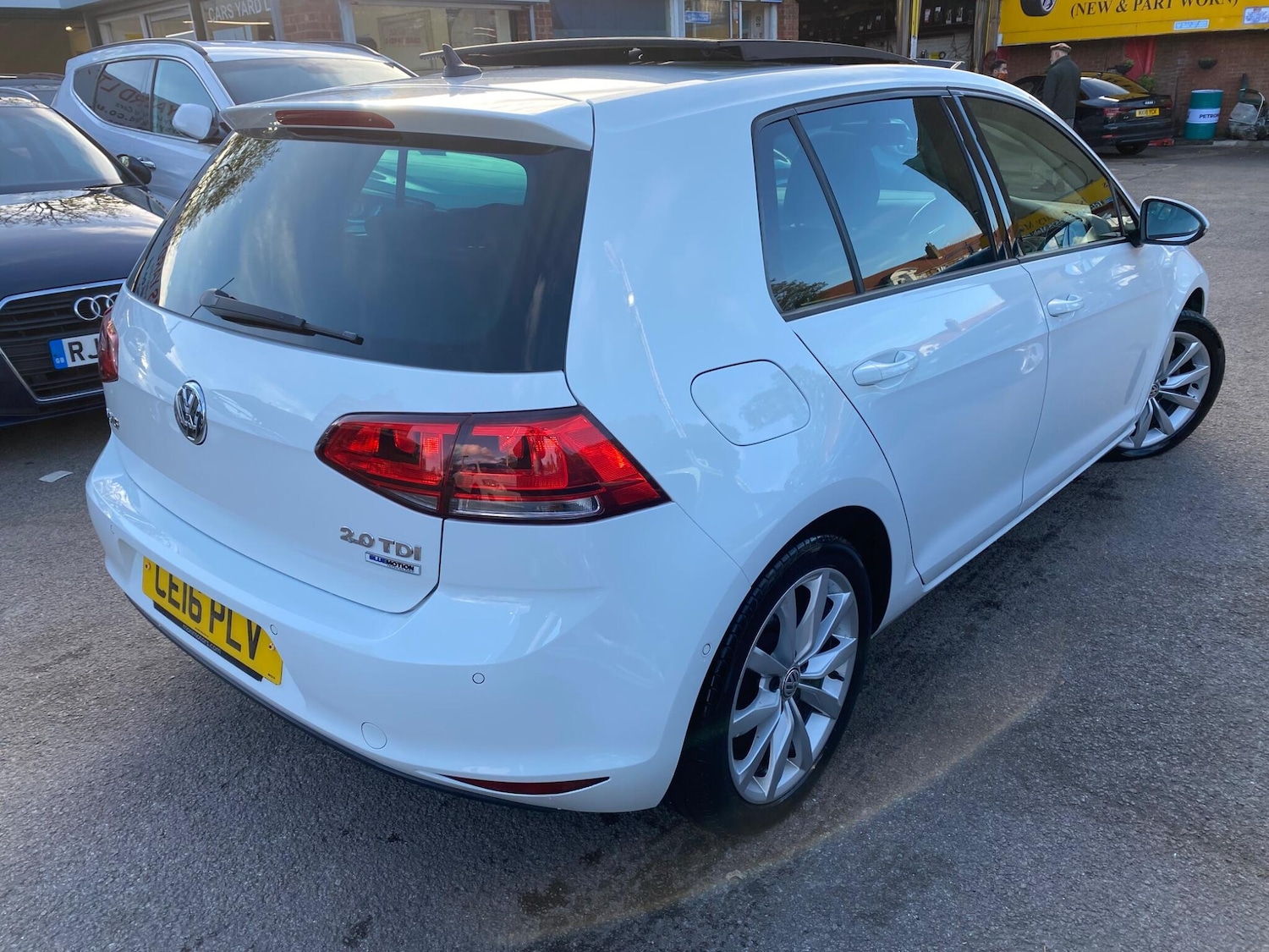 Used Volkswagen Golf 2016 for sale - 76388101: Photo 9