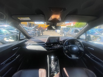 Used Toyota C-HR 2017 for sale - 75782386: Photo