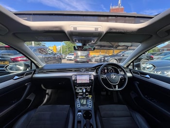 Used Volkswagen Passat 2018 for sale - 79033864: Photo