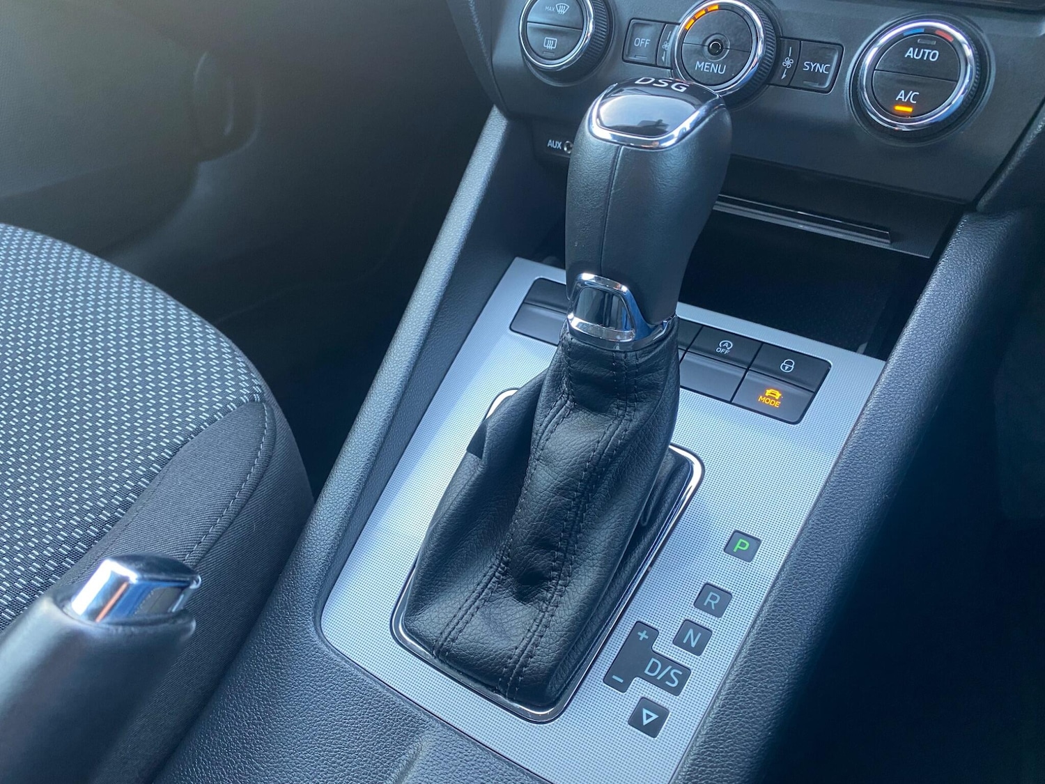 Used Skoda Octavia 2015 for sale - 76714610: Photo 25