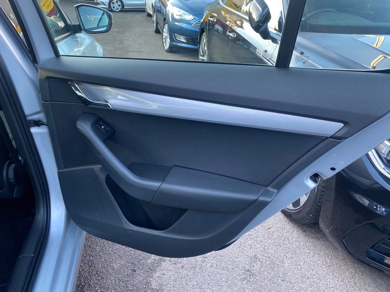 Used Skoda Octavia 2015 for sale - 76714610: Photo 28