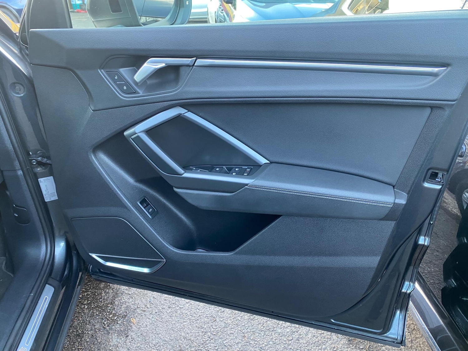 Used Audi Q3 2020 for sale - 76667459: Photo 16