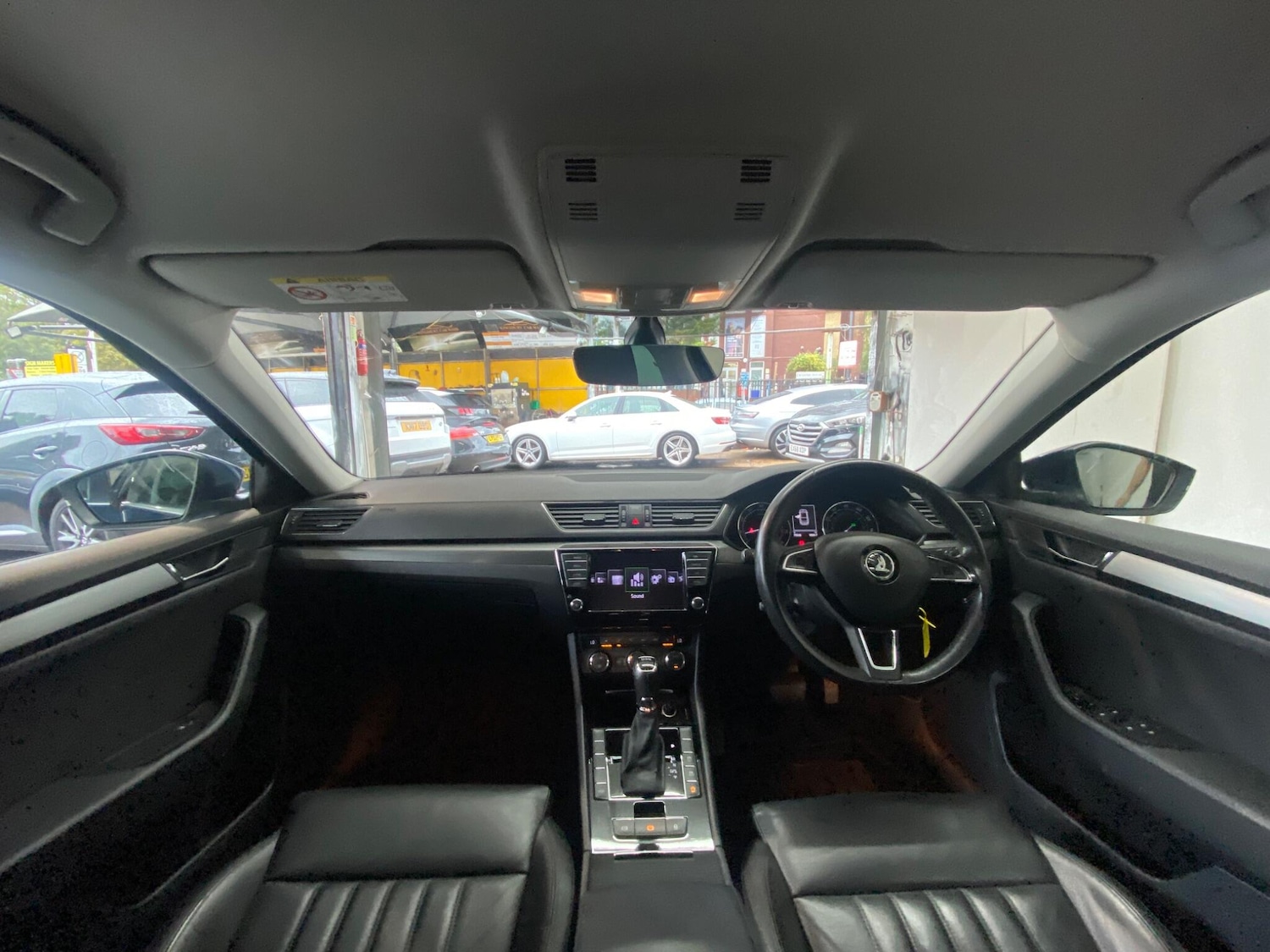 Used Skoda Superb 2017 for sale - 76549564: Photo 2