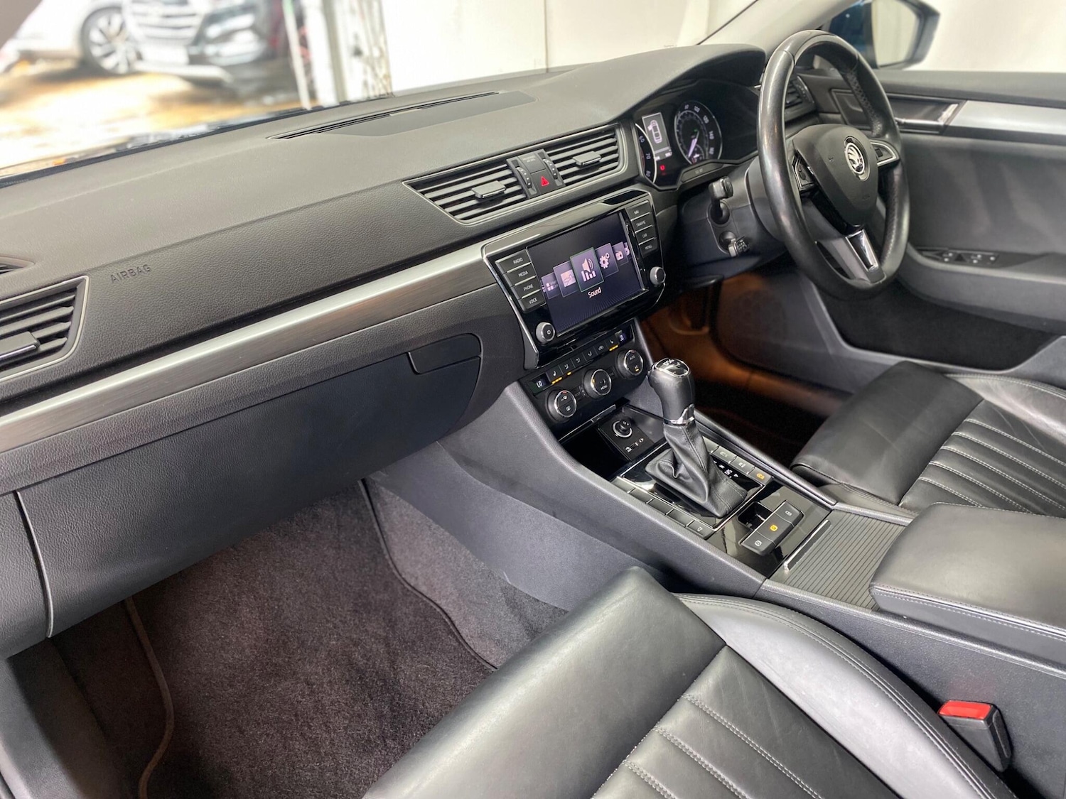 Used Skoda Superb 2017 for sale - 76549564: Photo 29