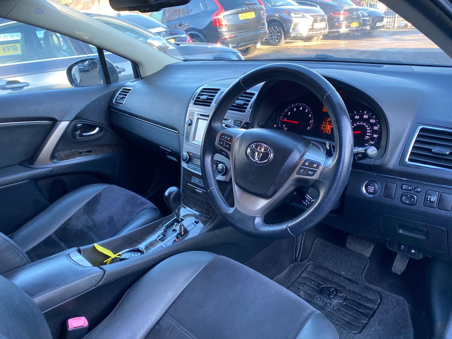 Used Toyota Avensis 2013 for sale - 77097443: Photo 18