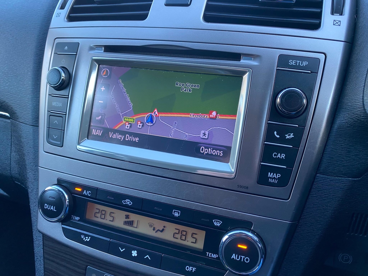 Used Toyota Avensis 2013 for sale - 77097443: Photo 23