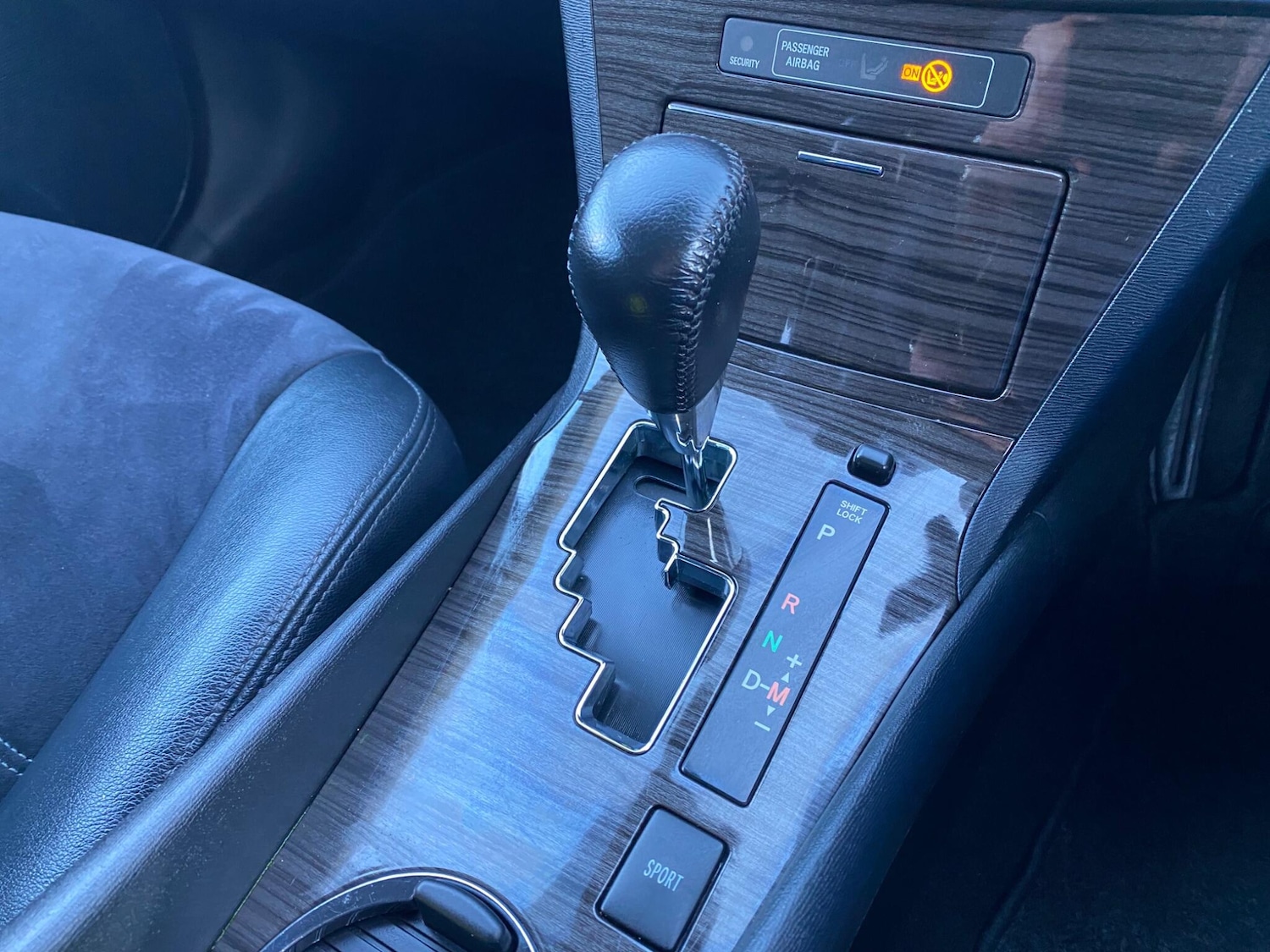 Used Toyota Avensis 2013 for sale - 77097443: Photo 25