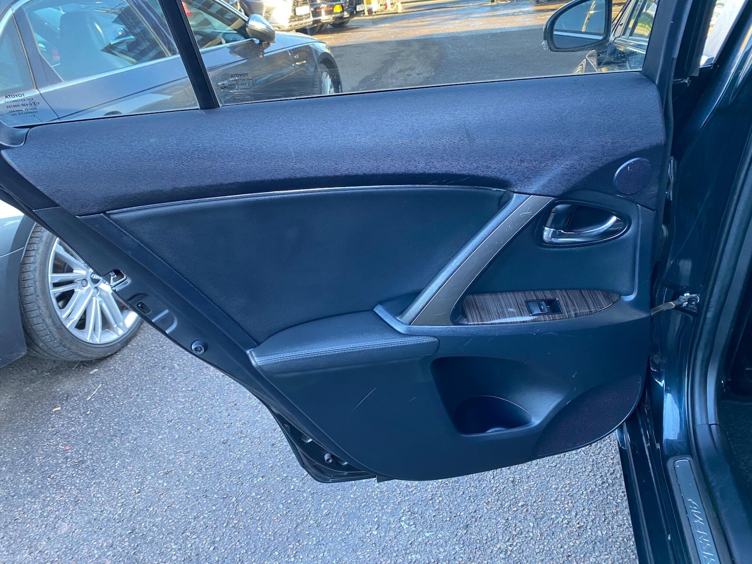 Used Toyota Avensis 2013 for sale - 77097443: Photo 32