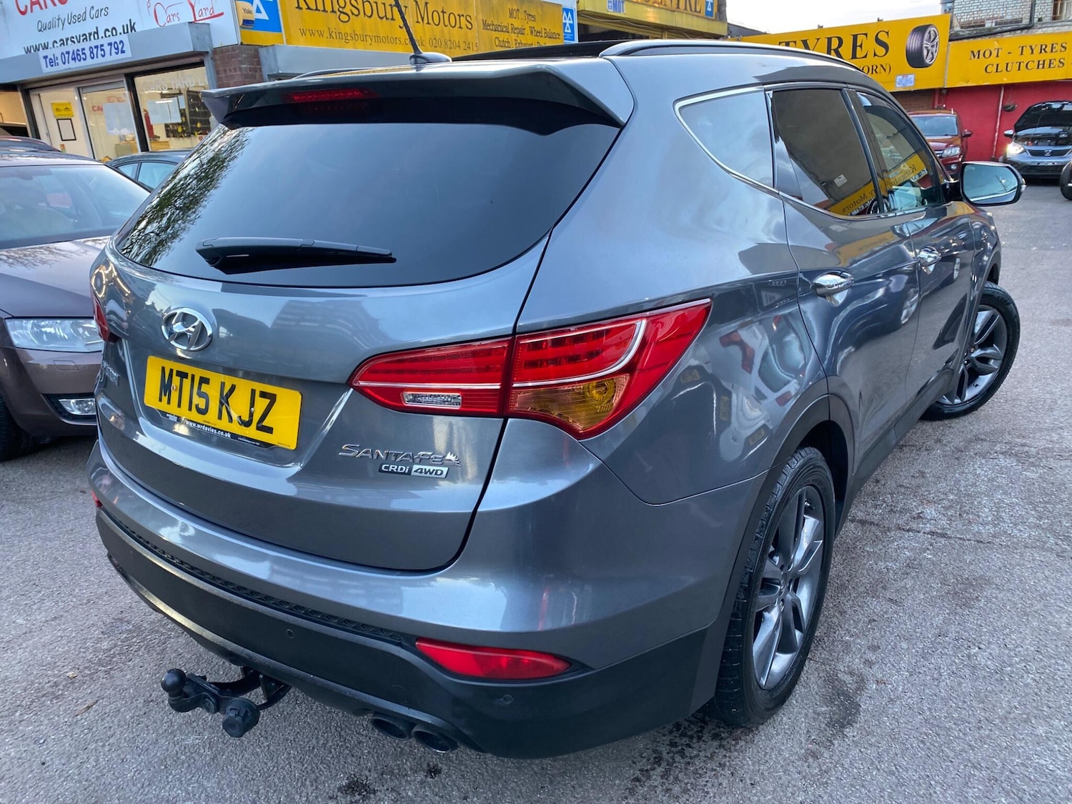Used Hyundai Santa Fe 2015 for sale - 76370445: Photo 10