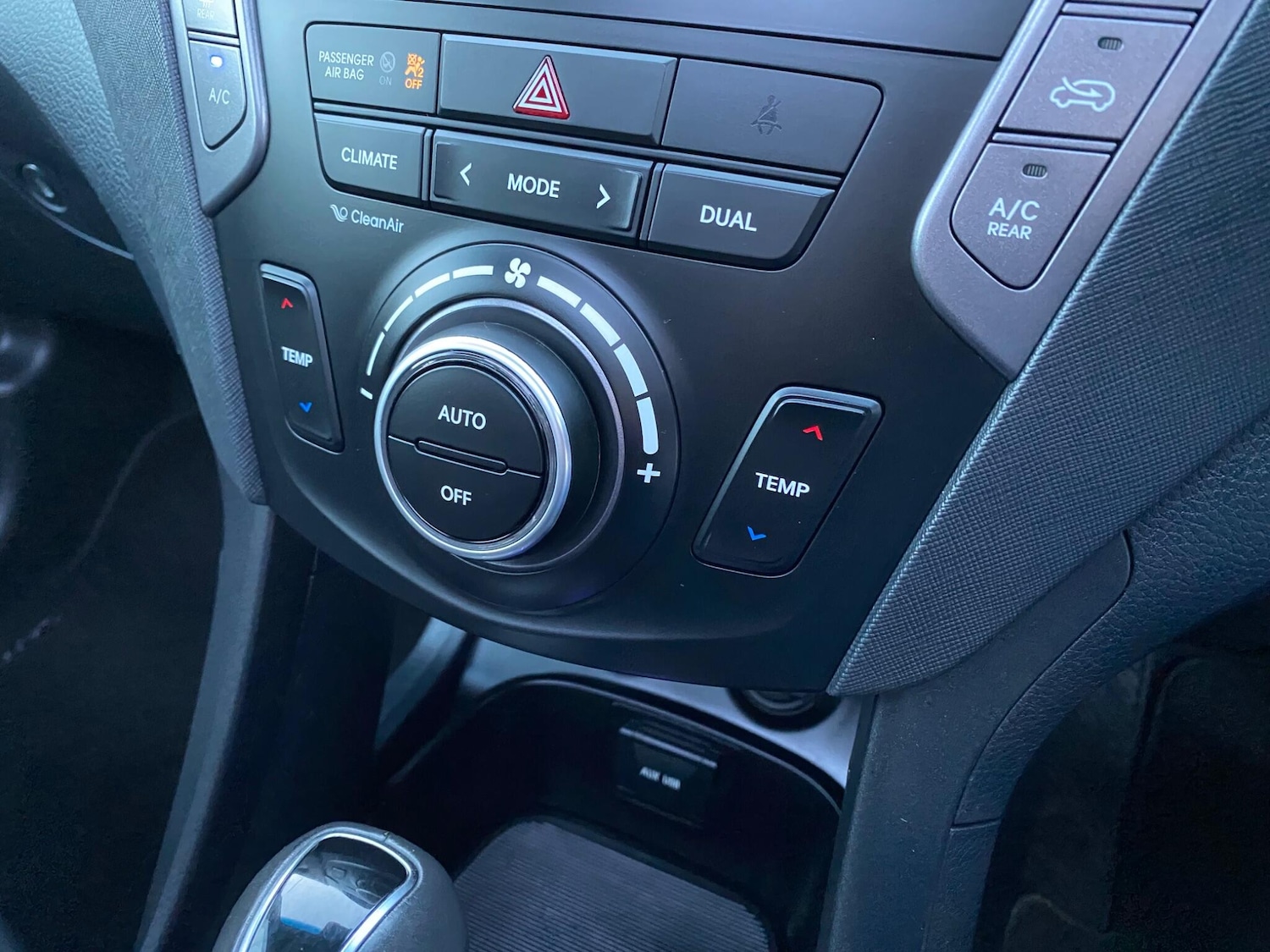 Used Hyundai Santa Fe 2015 for sale - 76370445: Photo 26