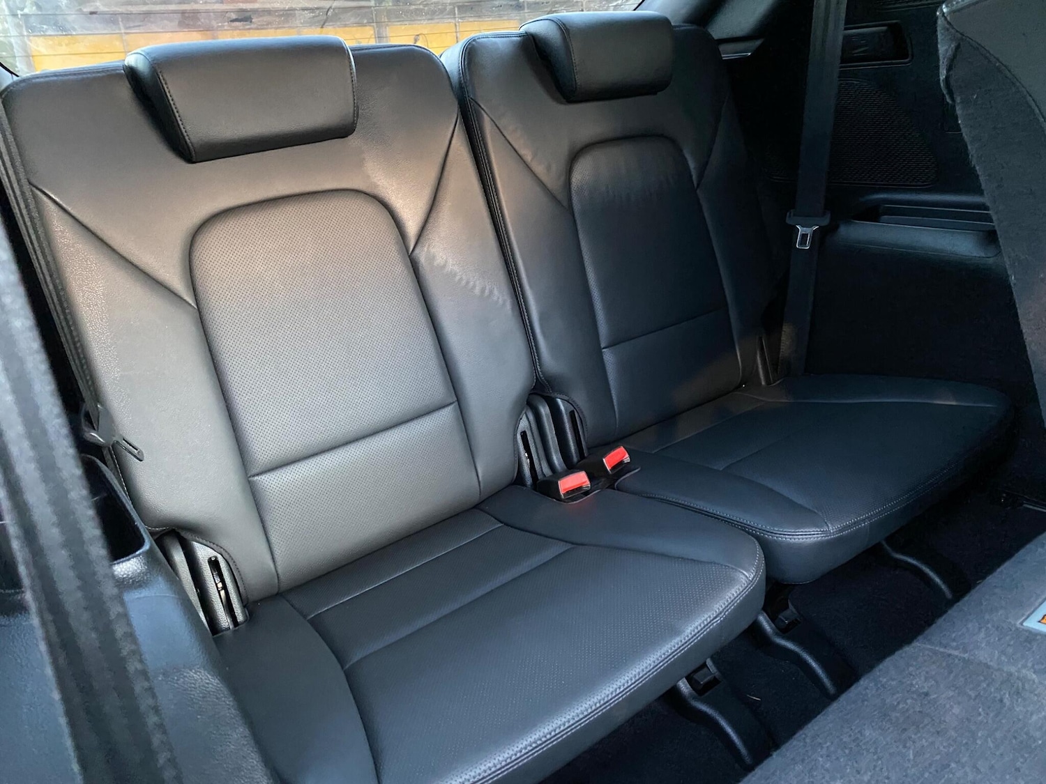 Used Hyundai Santa Fe 2015 for sale - 76370445: Photo 37