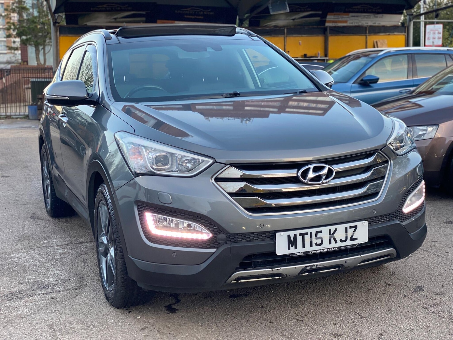 Used Hyundai Santa Fe 2015 for sale - 76370445: Photo 4