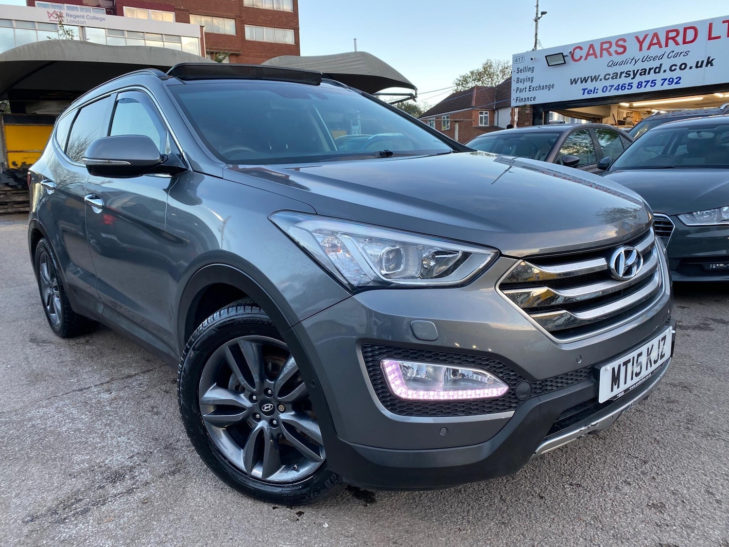 Used Hyundai Santa Fe 2015 for sale - 76370445: Photo 5