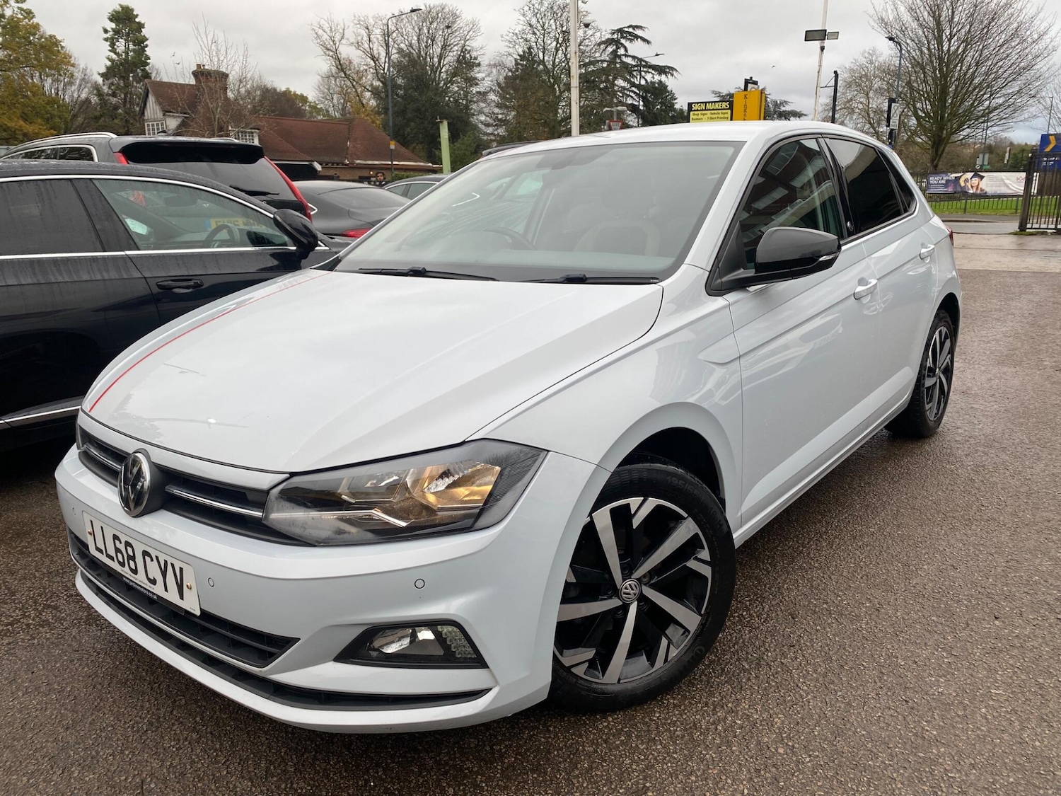 Used Volkswagen Polo 2018 for sale - 76715128: Photo 1