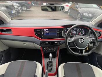 Used Volkswagen Polo 2018 for sale - 76715128: Photo