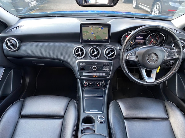 Used Mercedes-Benz A-Class 2015 for sale - 76099251: Photo 2