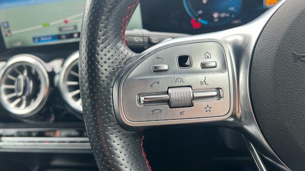Used Mercedes-Benz GLA 2022 for sale - 76272882: Photo 34