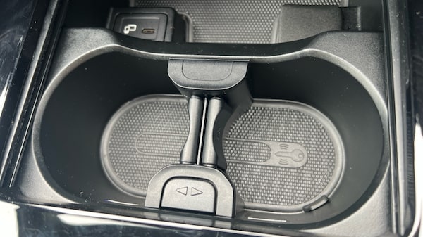 Used Mercedes-Benz GLA 2022 for sale - 76272882: Photo 42
