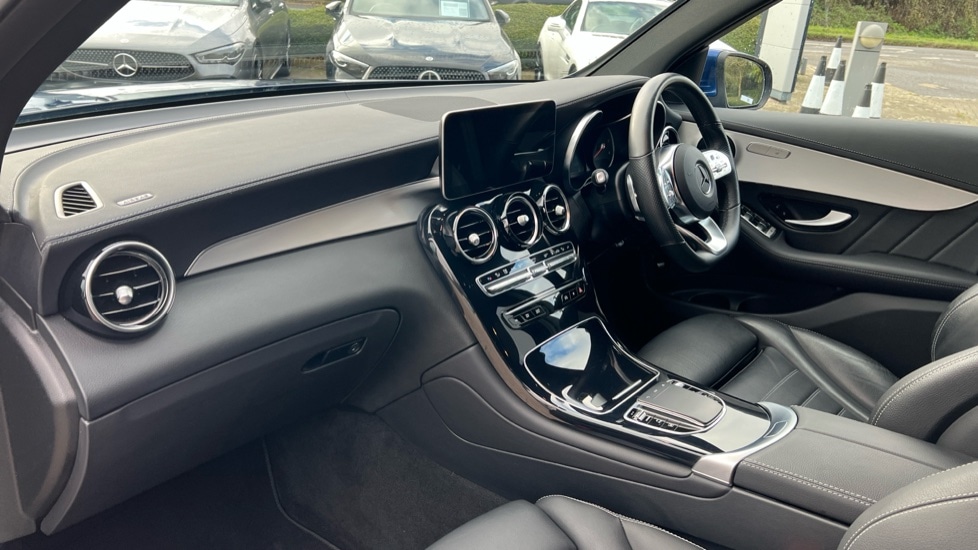 Used Mercedes-Benz GLC 2021 for sale - 76586990: Photo 11