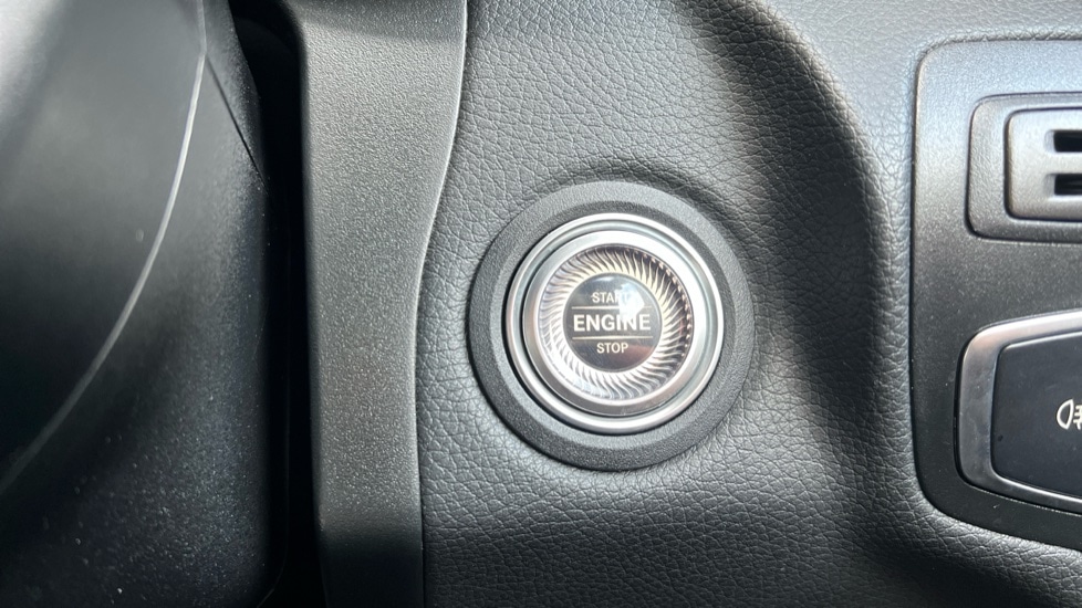 Used Mercedes-Benz GLC 2021 for sale - 76586990: Photo 35