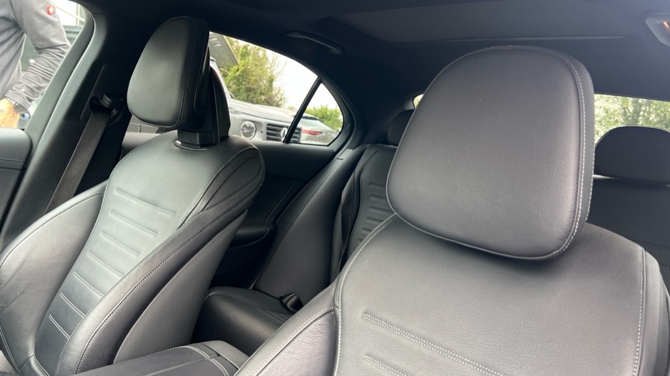 Used Mercedes-Benz C Class 2022 for sale - 76552459: Photo 14