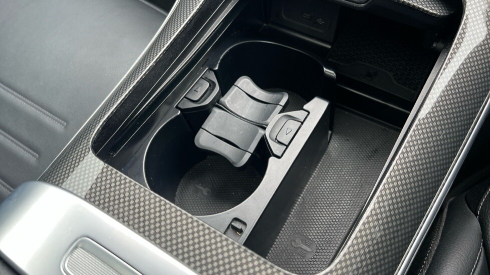 Used Mercedes-Benz C Class 2022 for sale - 76552459: Photo 48