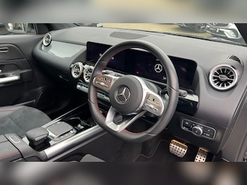 Used Mercedes-Benz GLA 2023 for sale - 77025495: Photo