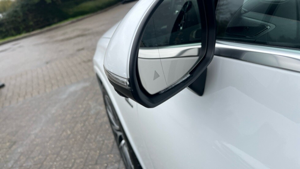 Used Mercedes-Benz GLC 2024 for sale - 76575233: Photo 31