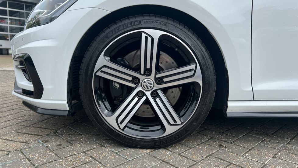 Used Volkswagen Golf 2019 for sale - 76442082: Photo 17