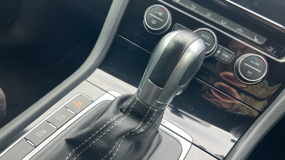 Used Volkswagen Golf 2019 for sale - 76442082: Photo 27