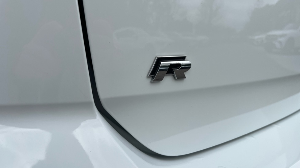 Used Volkswagen Golf 2019 for sale - 76442082: Photo 32