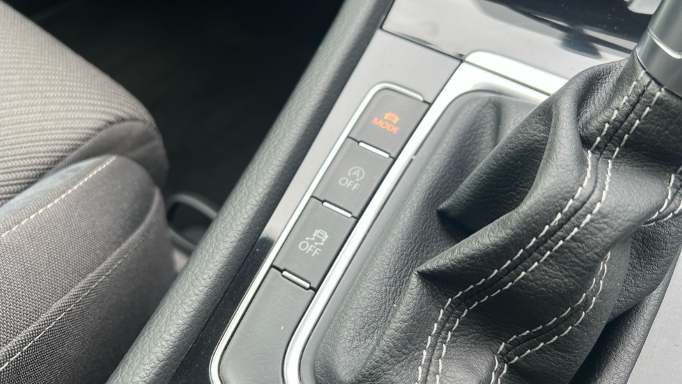 Used Volkswagen Golf 2019 for sale - 76442082: Photo 45