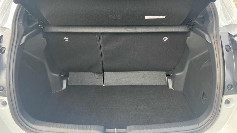 Used Toyota Yaris 2023 for sale - 76255046: Photo 15