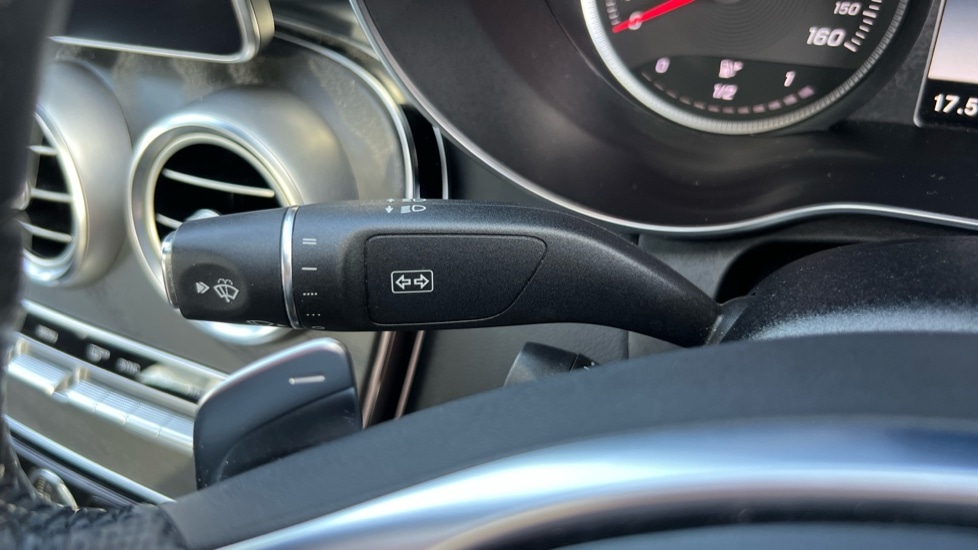 Used Mercedes-Benz C Class 2018 for sale - 76372762: Photo 32