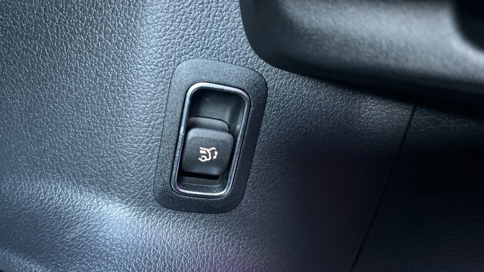 Used Mercedes-Benz EQA 2021 for sale - 76544430: Photo 35