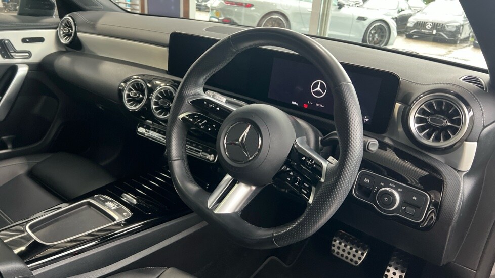 Used Mercedes-Benz CLA 2024 for sale - 76544602: Photo 3