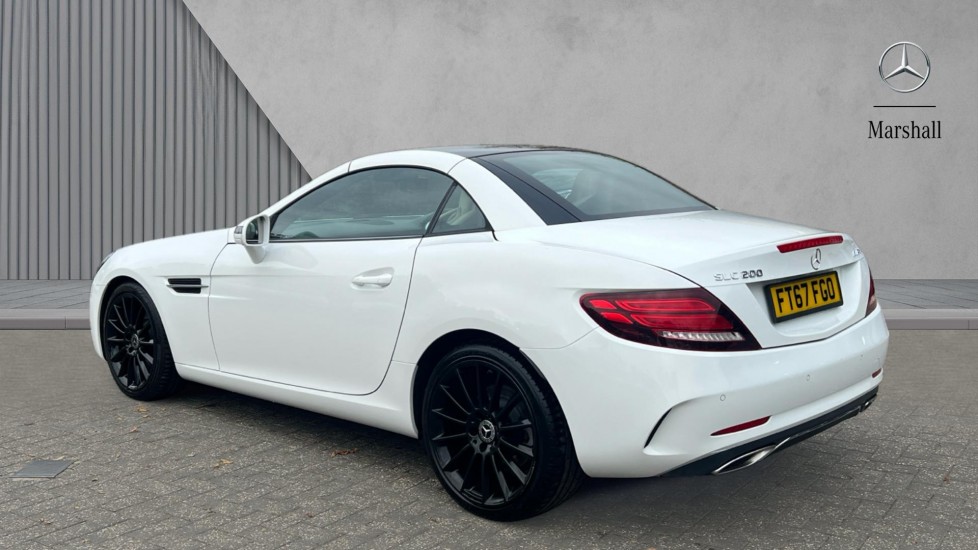 Used Mercedes-Benz SLC 2017 for sale - 76452359: Photo 2