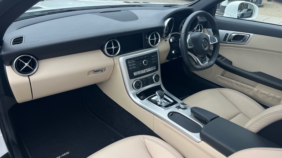 Used Mercedes-Benz SLC 2017 for sale - 76452359: Photo 23