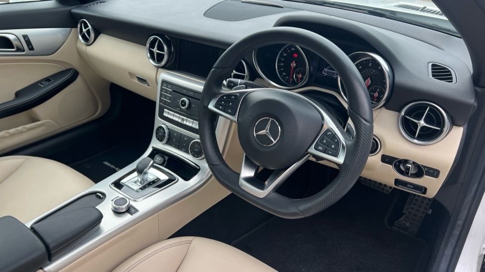 Used Mercedes-Benz SLC 2017 for sale - 76452359: Photo 3