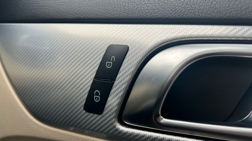 Used Mercedes-Benz SLC 2017 for sale - 76452359: Photo 31