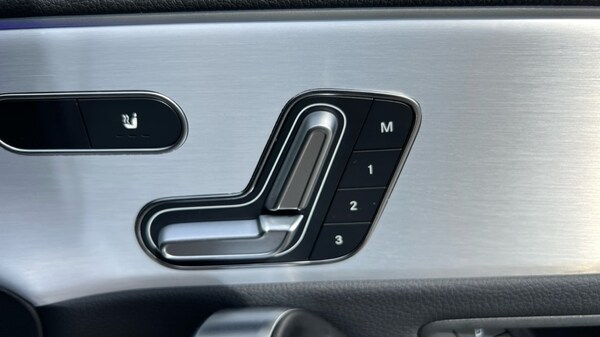Used Mercedes-Benz CLA 2025 for sale - 76086587: Photo 34