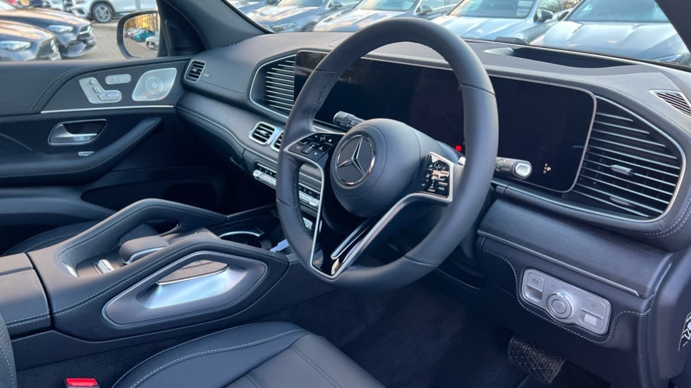 Used Mercedes-Benz GLE 2025 for sale - 76660781: Photo 3