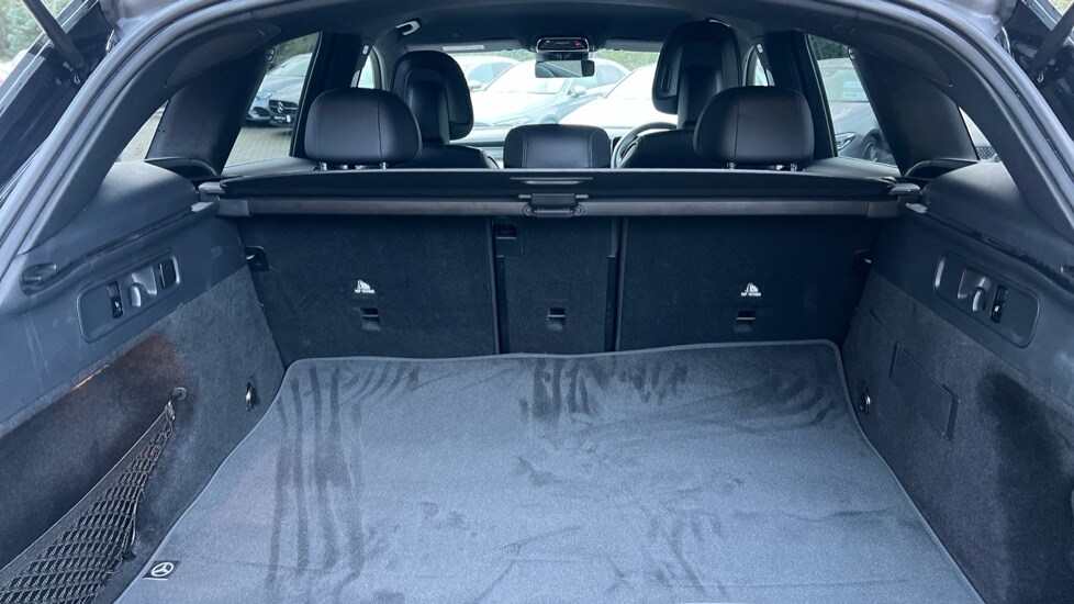 Used Mercedes-Benz GLC 2024 for sale - 76874370: Photo 17