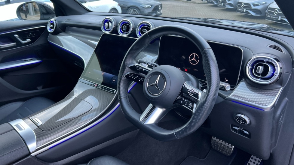 Used Mercedes-Benz GLC 2024 for sale - 76874370: Photo 3