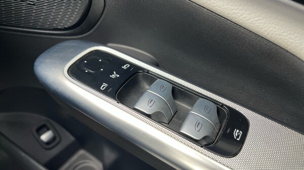 Used Mercedes-Benz GLC 2023 for sale - 76297548: Photo 31