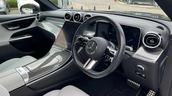 Used Mercedes-Benz GLC 2023 for sale - 76297548: Photo 3