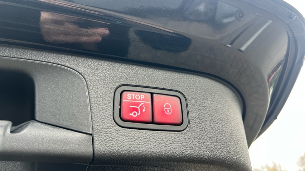 Used Mercedes-Benz EQC 2023 for sale - 76552465: Photo 28